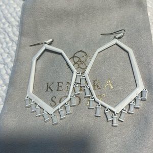 Kendra Scott Earnings